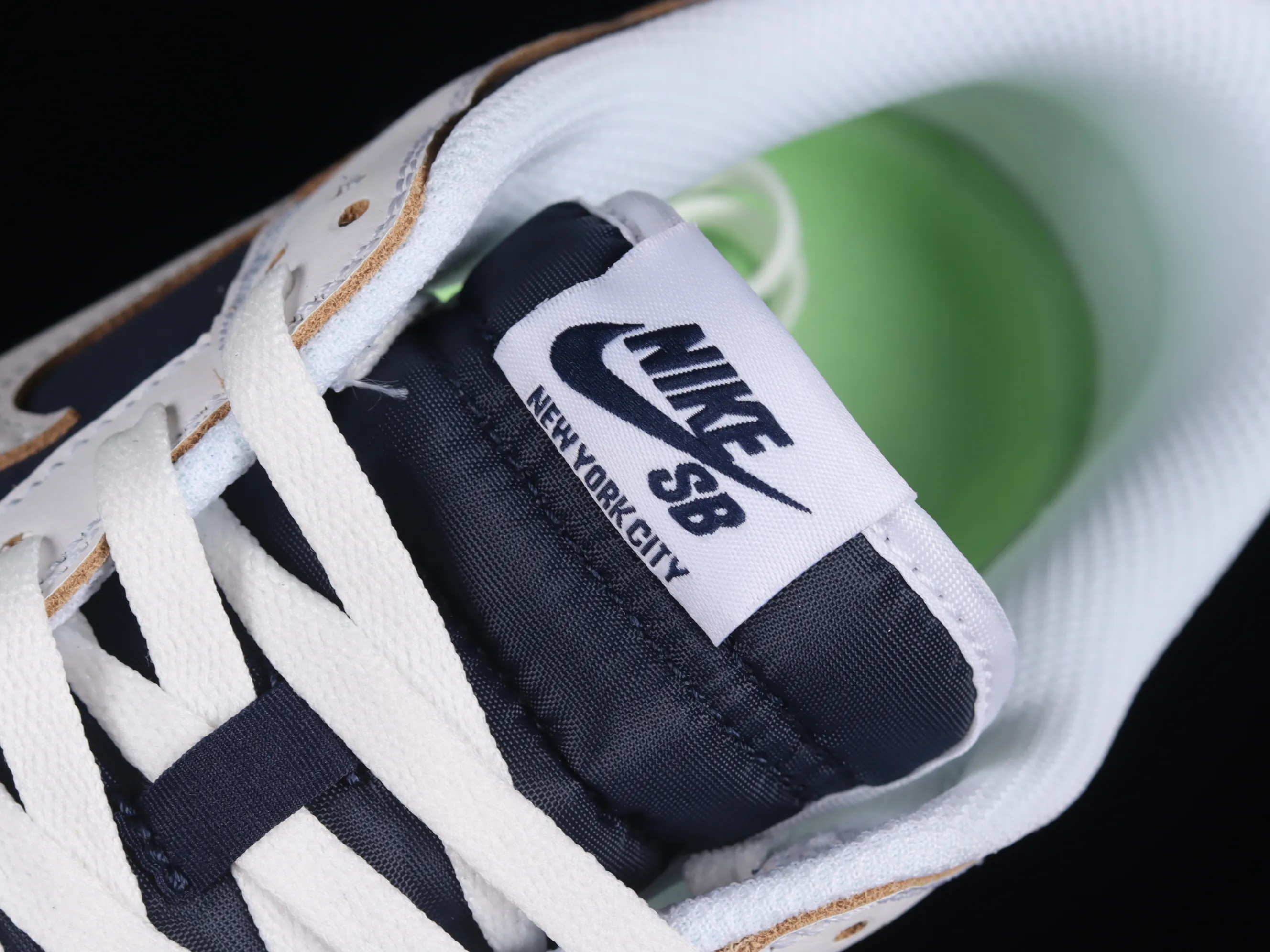 All categories Nk SB Dunk Series Nk SB Dunk Low low-top sneakers F version HUF x Nk SB Dunk Low NYC San Francisco joint model SB low-top sports and leisure sneakers FD8775-100